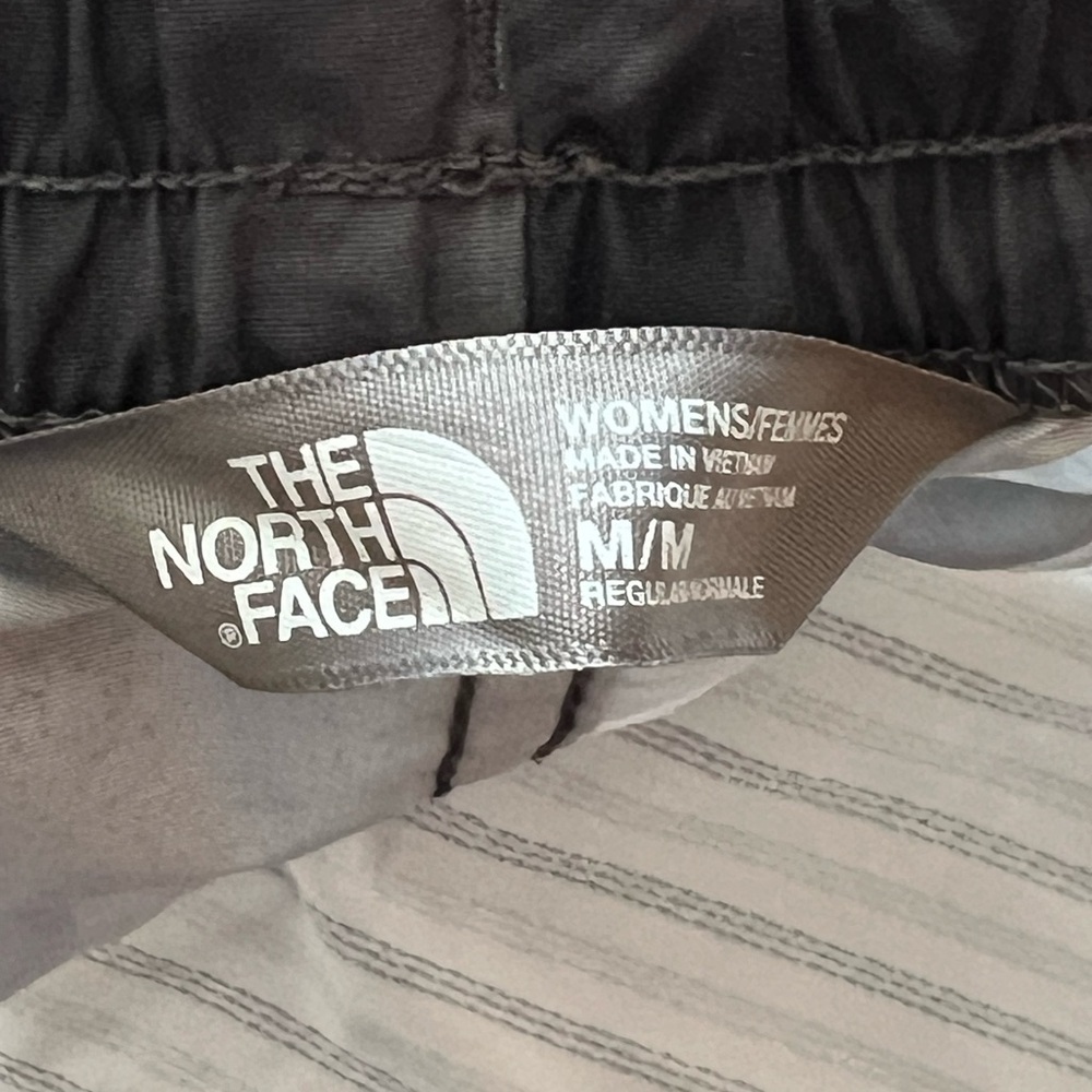 The North Face Athletic Shorts Black and Gray Quick-Dry - Picture 4 of 5